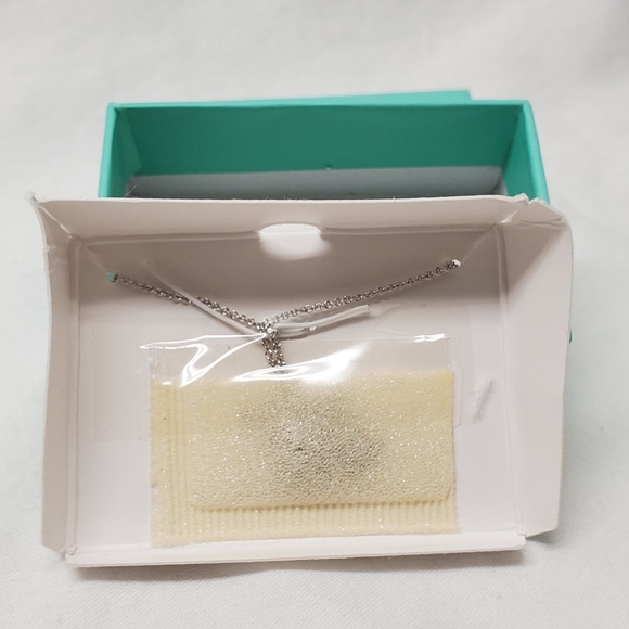 NIB Pavé CZ dog pendant - Picture 5 of 5